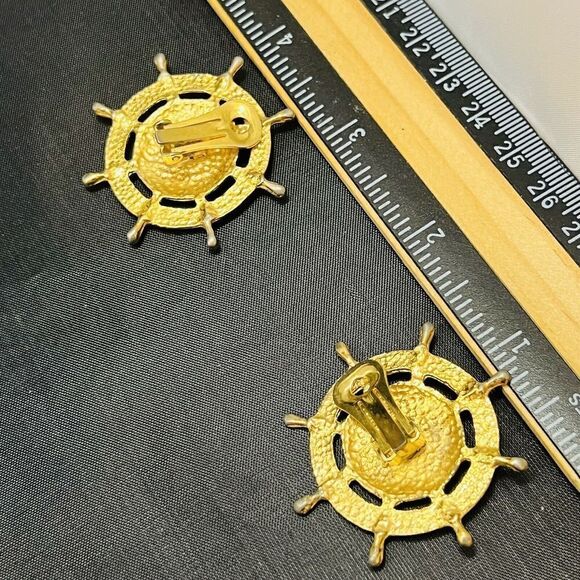 Vintage Nautical Earrings Steering Wheel Enamel Anchor Clip On Gold Beach 1115 - Picture 7 of 8